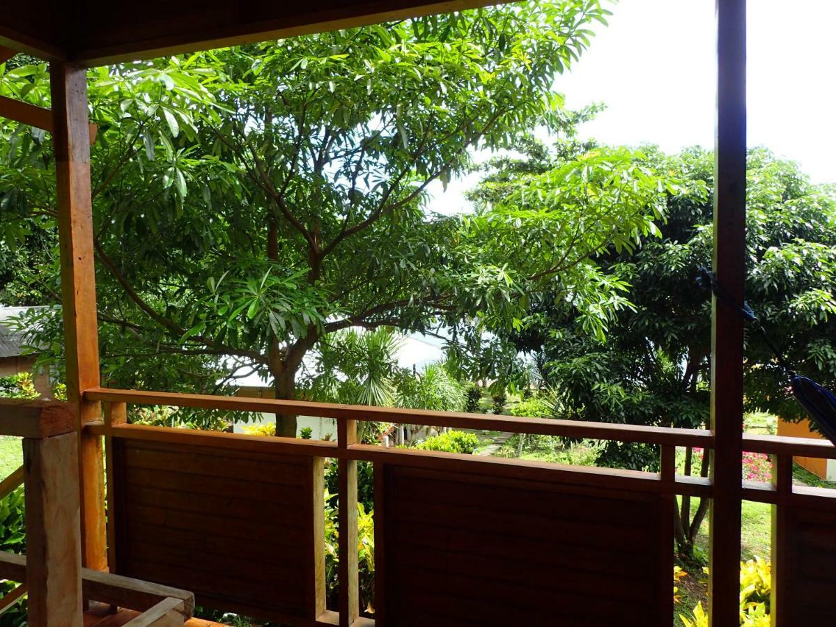 Two Fish Resort Lembeh Bitung Exterior foto